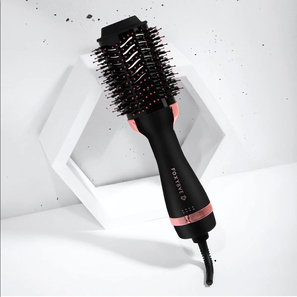 Foxy bae brand hair dryer brush.